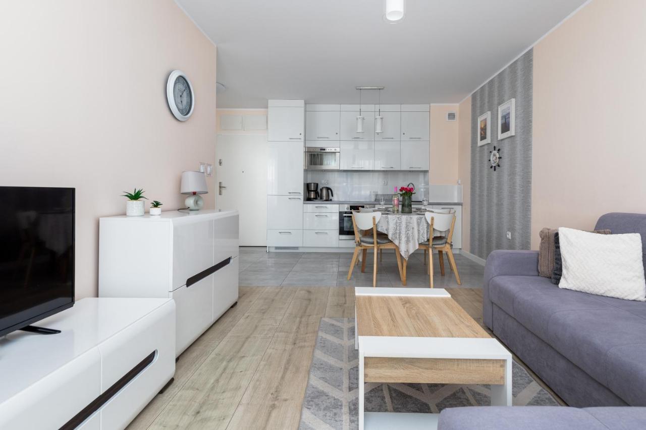 Blizej Morza II Apartament Z Garazem By Renters Apartment Kolobrzeg Exterior photo