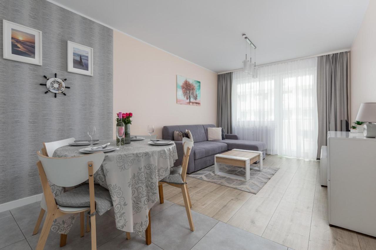 Blizej Morza II Apartament Z Garazem By Renters Apartment Kolobrzeg Exterior photo